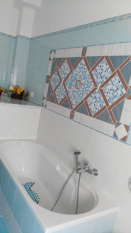 B&B Sa Zodia Guest House Bitti Kültér fotó